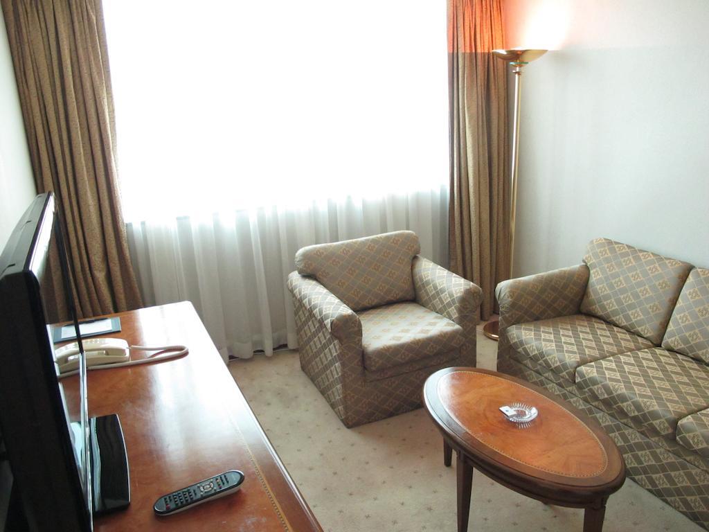 Pousada Marina Infante Macau Exterior photo